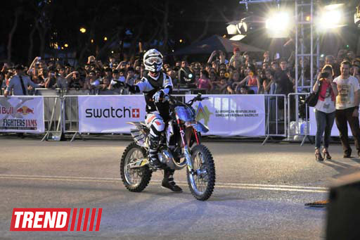 Грандиозное шоу фристайл мотокросса Red Bull X-Fighters Jams в Баку - ОБНОВЛЕНО - ФОТО