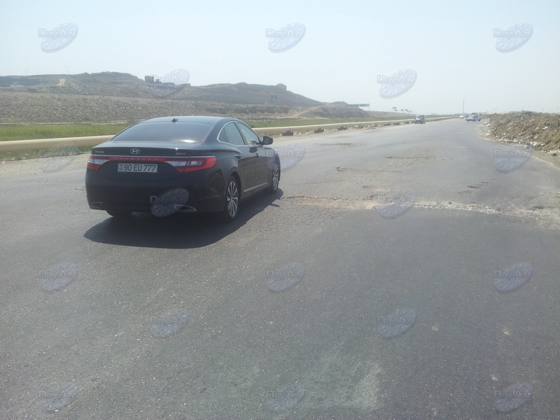 На этой дороге в Баку можно потерять автомобиль - ФОТО