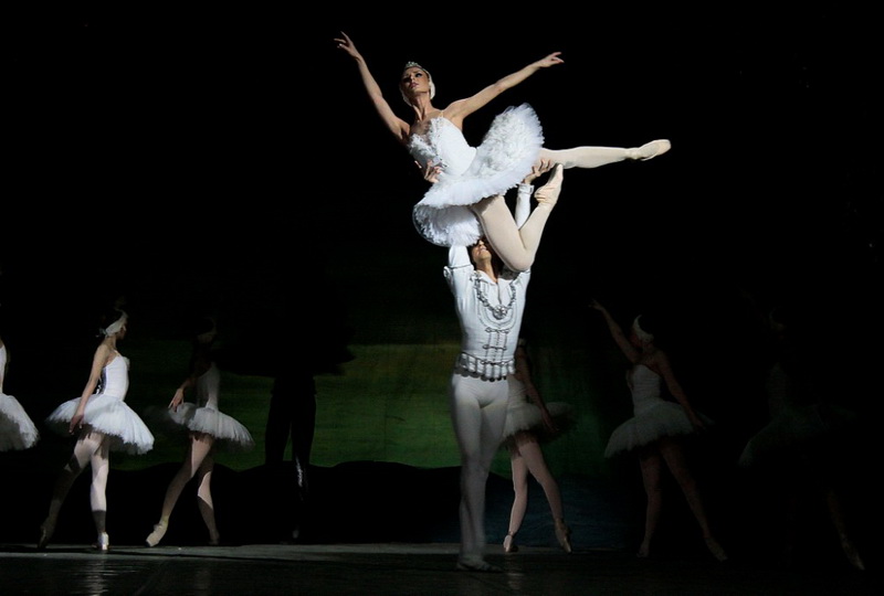 "Лебединое озеро" на бакинской сцене: волшебное поздравление женщин - РЕПОРТАЖ - ФОТО