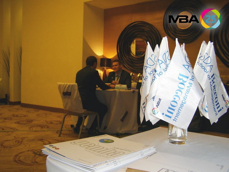 Лучшие бизнес-школы мира приехали в Баку на событие MBA25 - ФОТО