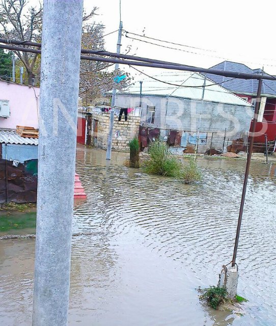 Дождь затопил дома в Сумгайыте - ФОТО