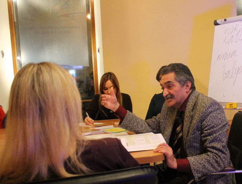 В Украине стартовали курсы азербайджанского языка - ФОТО