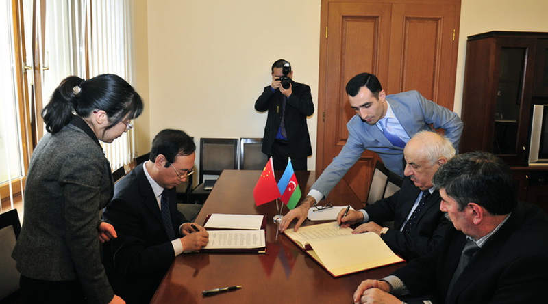 Китай выделил Азербайджану грант на сумму около $4,5 млн