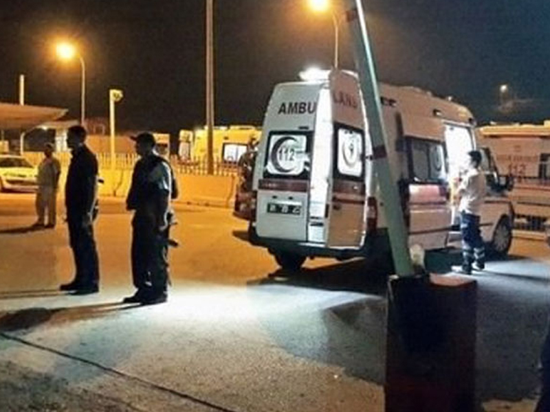 Турецкий полицейский участок ночью. Полицейские в Турции фото. Город Адана Турция полицейский участок. 2 террориста умерли