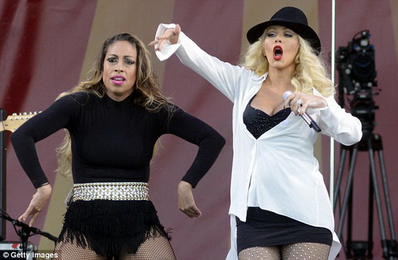 певица спевшая песню