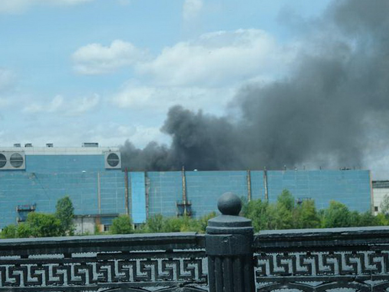 Пожар на заводе мзса. Пожар на Московском шинном заводе. Пожар карьер ЗИЛ. Пожар на заводе ЗИЛ 1946. Пожар на ЗИЛЕ 1997-98.